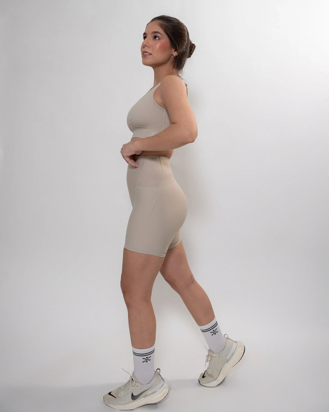 Set running energy nude